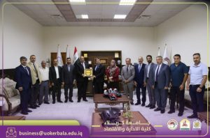 Read more about the article Dean of the College of Tourism at the University of Karbala Honors Dean of the College of Administration and Economics with the Shield of Creativity and Excellence